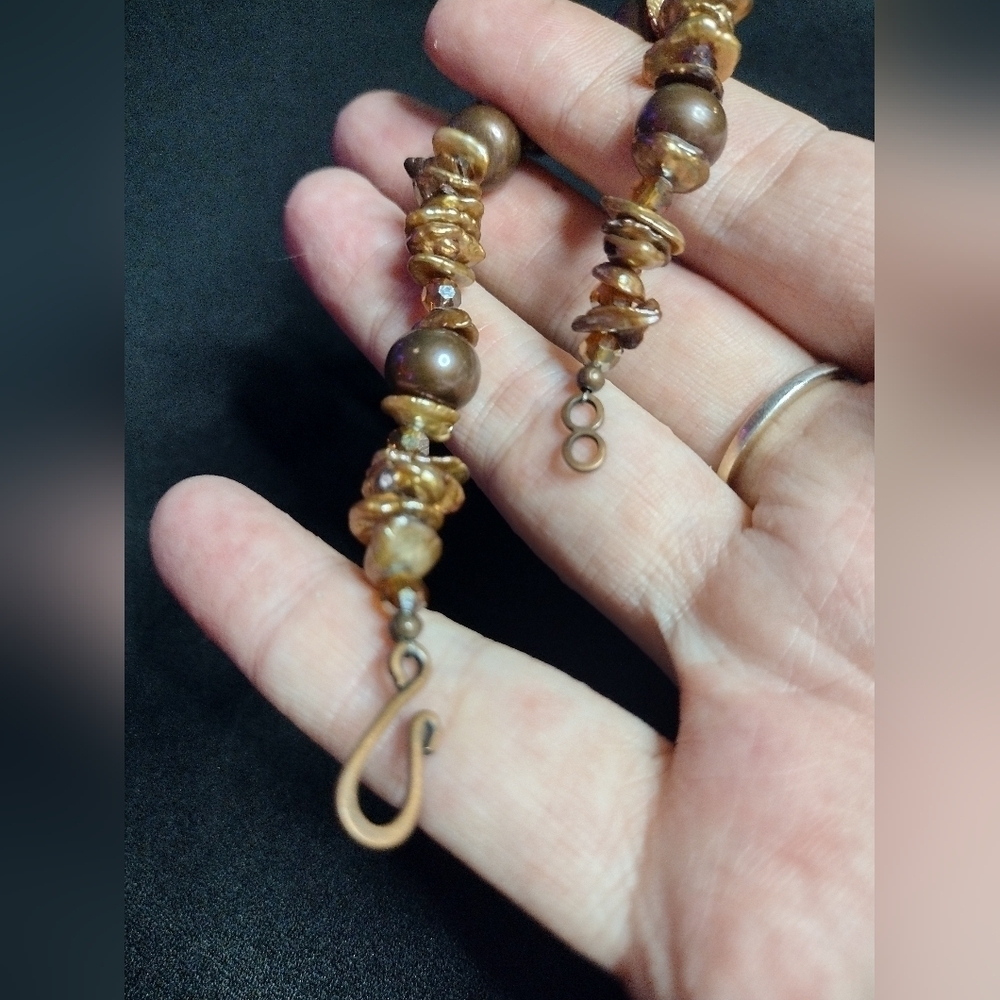 Fresh Water Pearl And Shell Bracelet - Picture 8 of 9